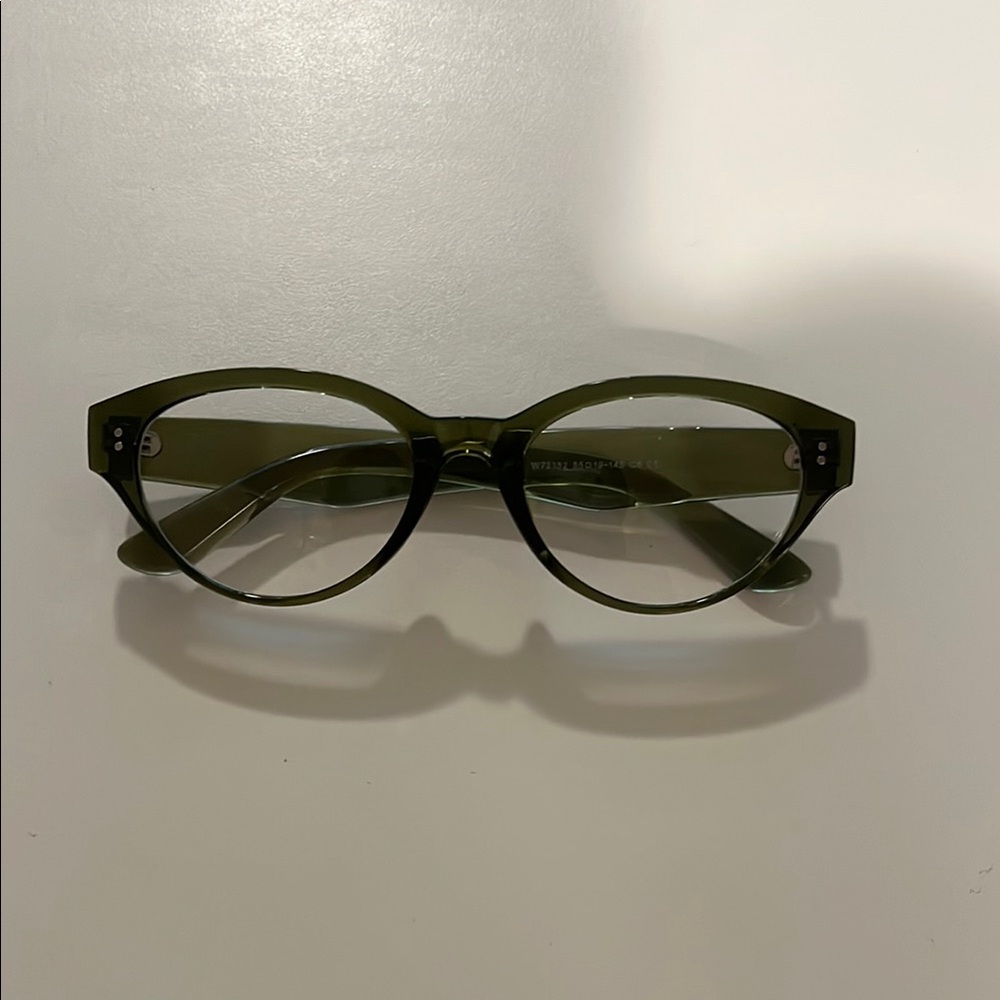 Olive Green Cat-Eye Sunglasses